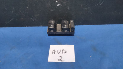 pulsantiera anteriore sinistra audi A4 dal 2008 in poi aud 2