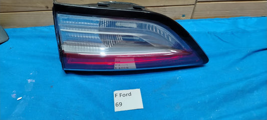 F Ford 69 - Fanale posteriore stop Ford Kuga III interno destro 2023 con graffio
