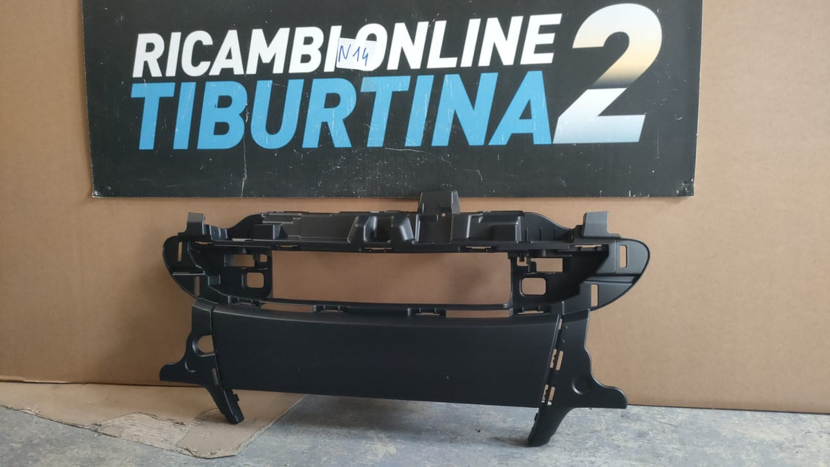 paraurti anteriore centrale Smart 451 dal 2007 in poi n14  ME3051002