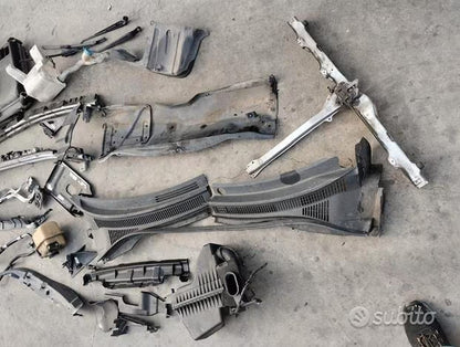 Muso completo musata Suzuki swift 1.3b dal 2004 senza faro sinistro