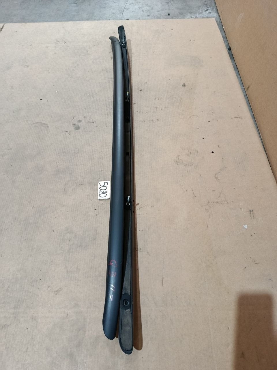 Bar 5020 - Barre longitudinali tetto portapacchi Audi Q3 dal 2011  Colore nero