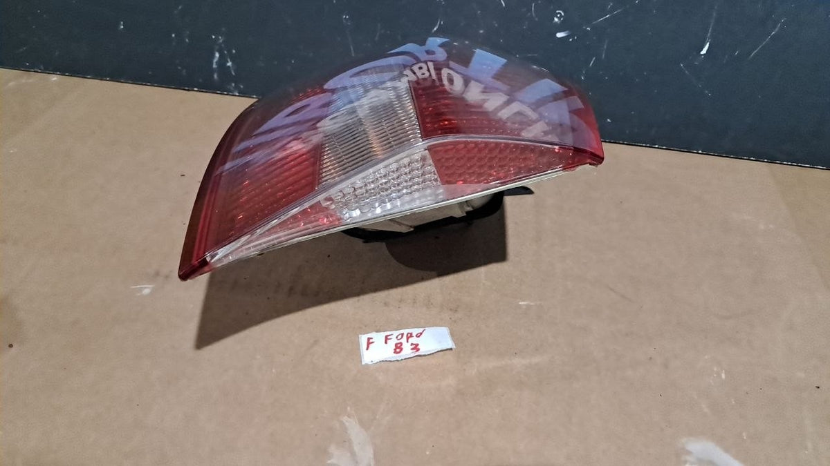 F ford 83 Fanale posteriore esterno sinistro ford kuga dal 2008