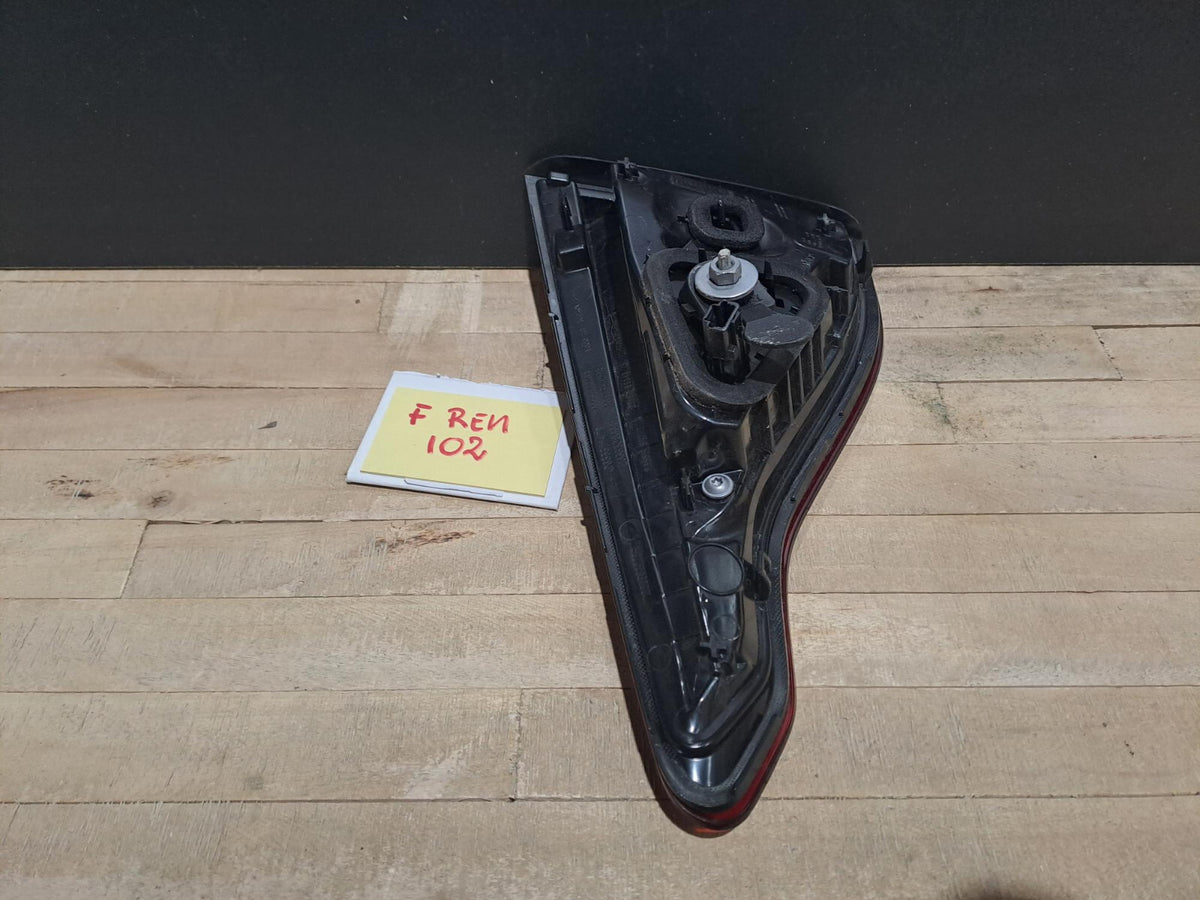 Fanale posteriore interno sinistro Renault Clio 2020 - f ren 102