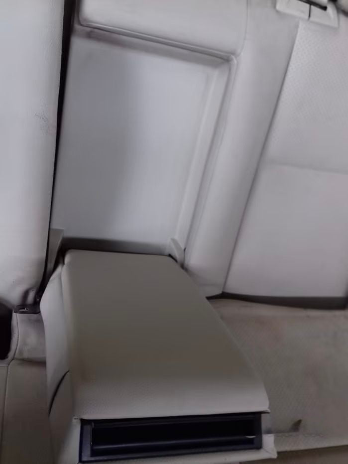 Tappezzeria Mercedes glk in pelle beige con strappo 2008 2015