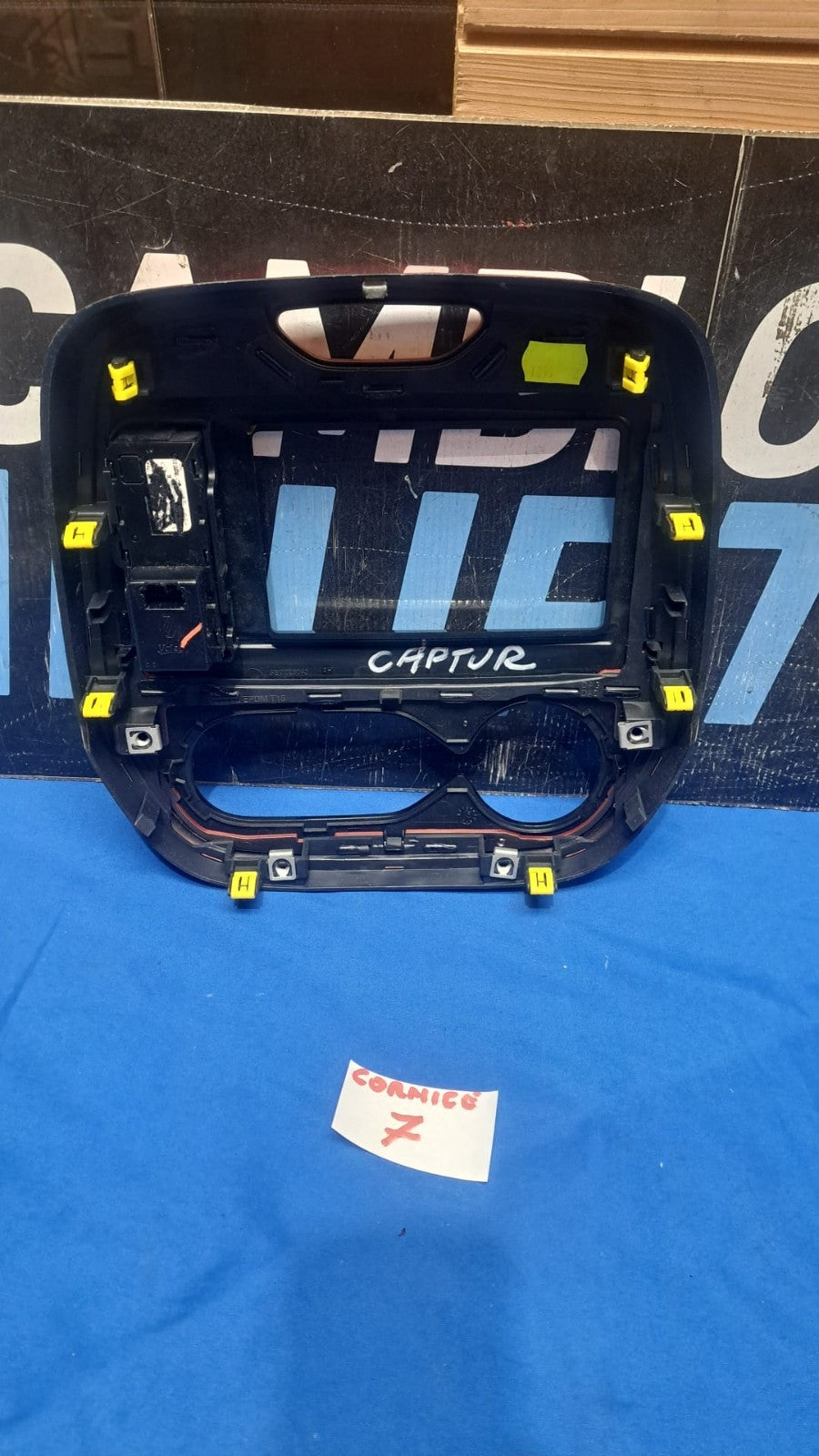 Cor 7 Cornice autoradio Renault Captur dal 2013 al 2019