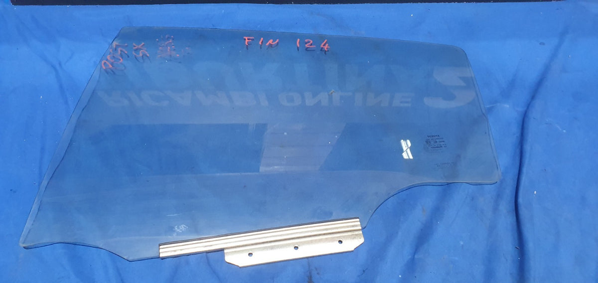 Fin 124 - Finestrino vetro scendente Toyota Yaris posteriore sinistro
