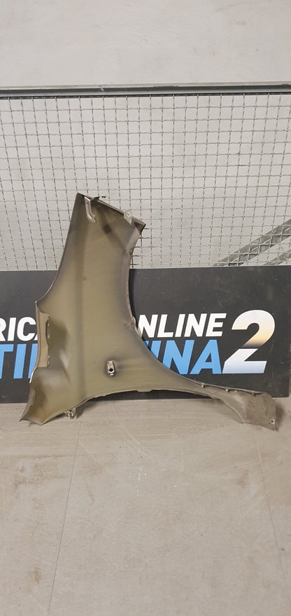 Parafango anteriore Nissan Micra III K12 sinistro