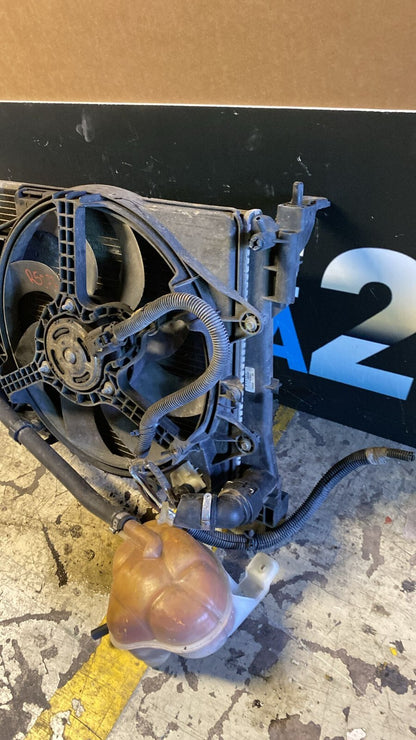 Radiatore e ventola Fiat Grande Punto 1.3D Numero oggetto R5077
