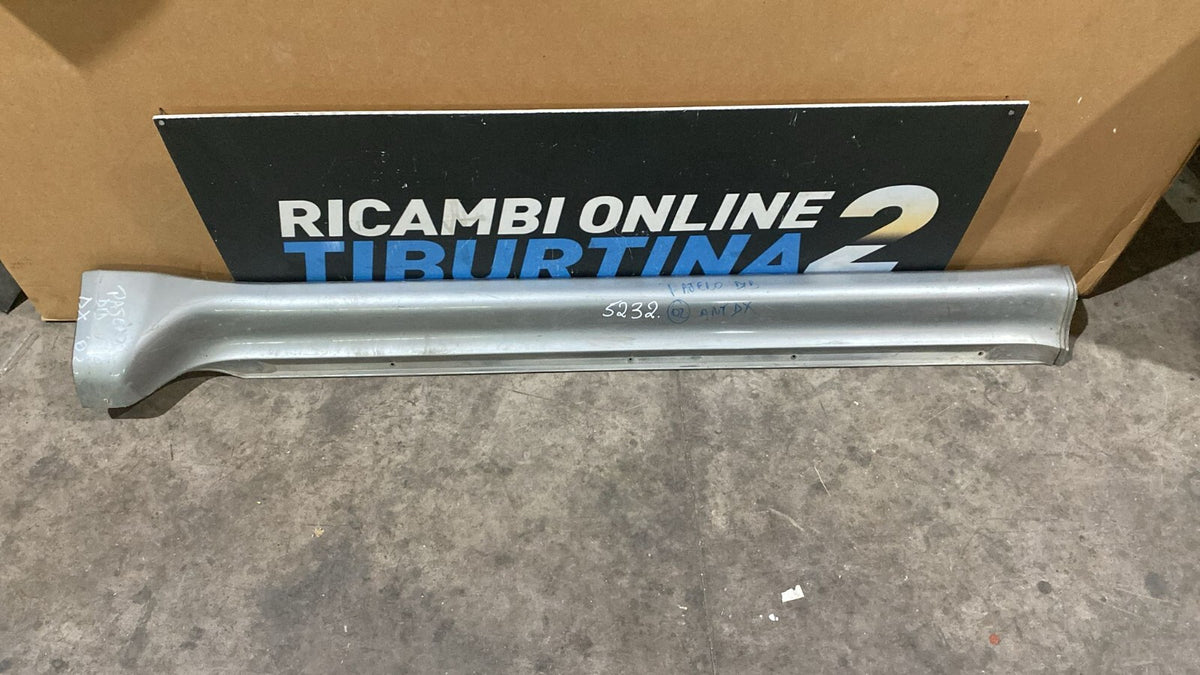 Minigonna destra Mitsubishi Pajero  Anno 2002 Codice MR478770 Numero 5232