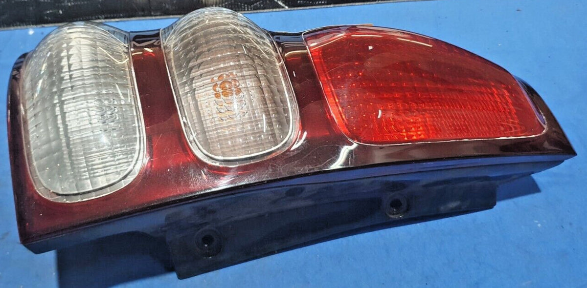 F TOYO 24 - Fanale Posteriore sinistro Toyota land cruiser 8156160621