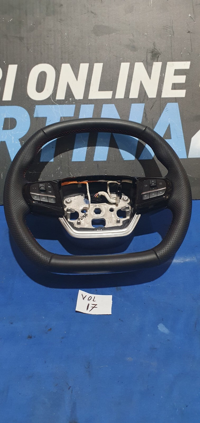 Volante Ford Puma due razze 2024 con comandi come nuovo Vol 17
