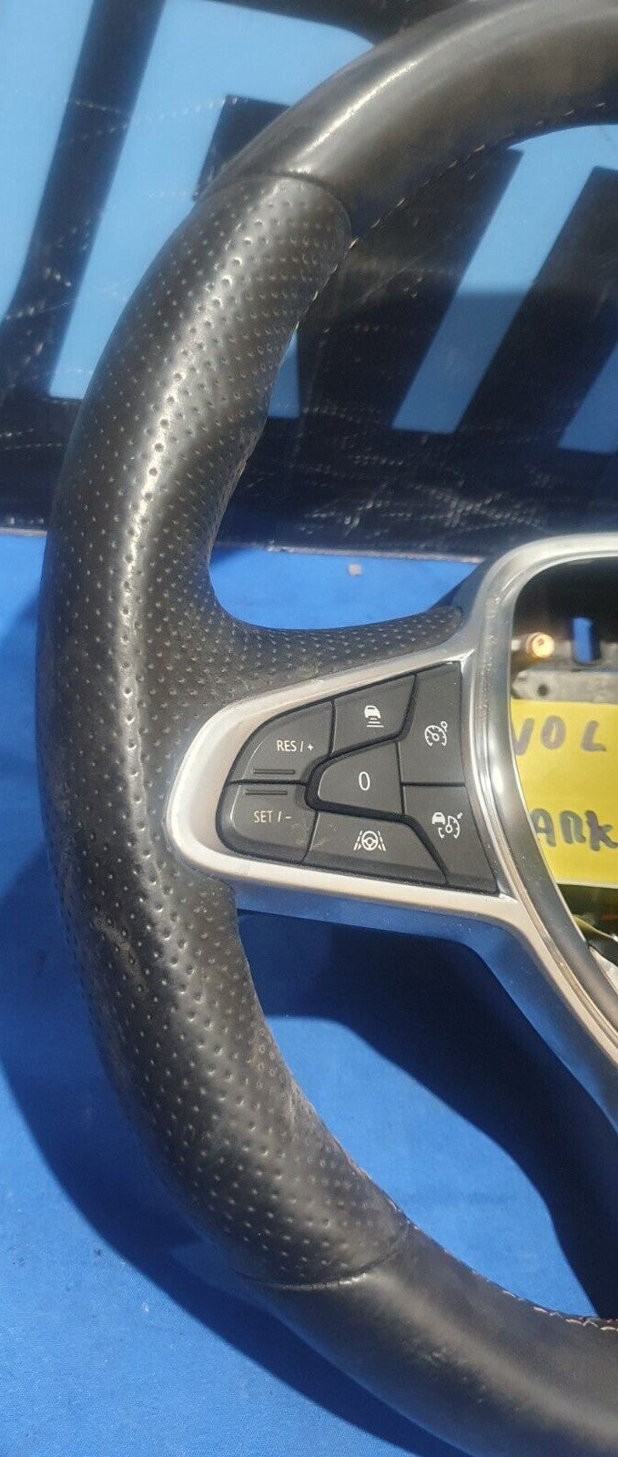 Vol  450 - Volante Renault Arkana