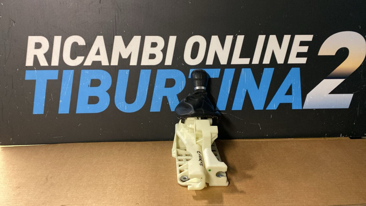 Leva cambio Manuale Range Rover Evoque  Anno 2017 Codice 100.013.074