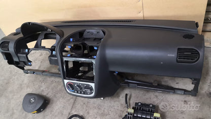 Cruscotto con moduli Opel tigra 2004