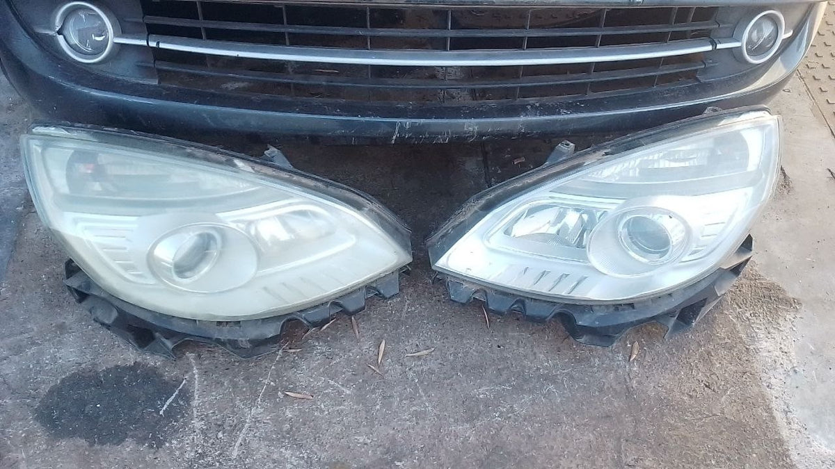Muso completo musata Renault Scenic 1.9 D 2004 2009 faro destro attacco rotto