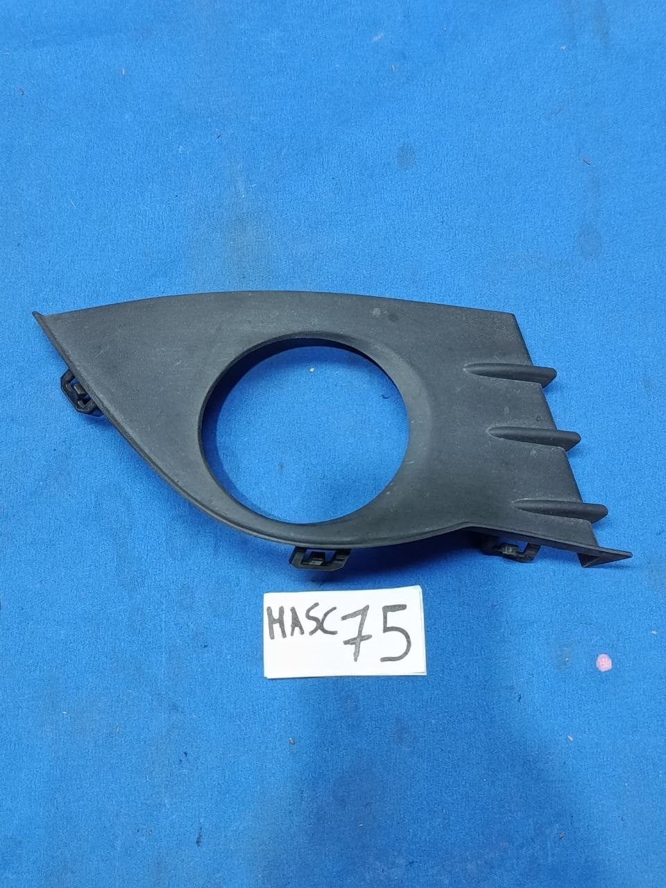 Masc 75 - Mascherina Fendinebbia Griglia destra Renault Clio  III 2005 2012