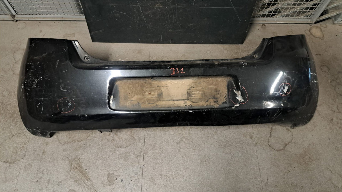 Par 331  paraurti posteriore Toyota yaris dal 2007 da riverniciare