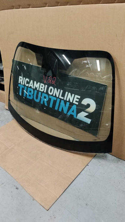 V22 parabrezza usato anteriore Toyota Yaris dal 2020