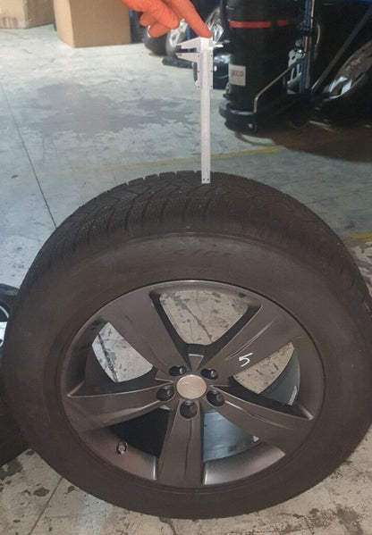 Treno Cerchi in lega e Gomme  Range Rover Velar Diametro 19 gomme invernali