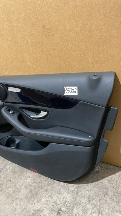 Pannello porta anteriore destra in pelle  Mercedes classe C W205 Berlina Sw