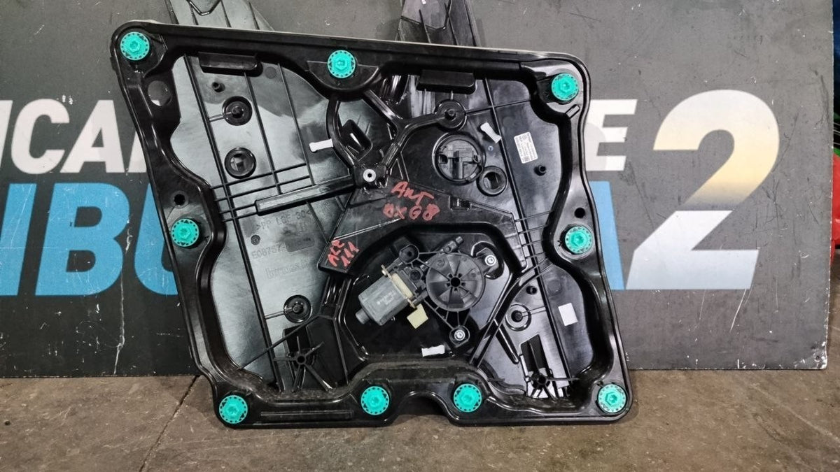 Alz 111 - Alzavetri con Motorino anteriore destro Volkswagen golf 8
