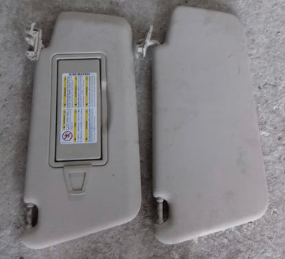 Tappezzeria Mercedes glk in pelle beige con strappo 2008 2015