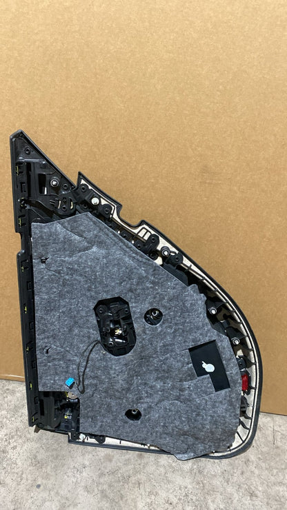 Pannello porta posteriore sinistro in pelle  Mercedes Classe C W205 Berlina