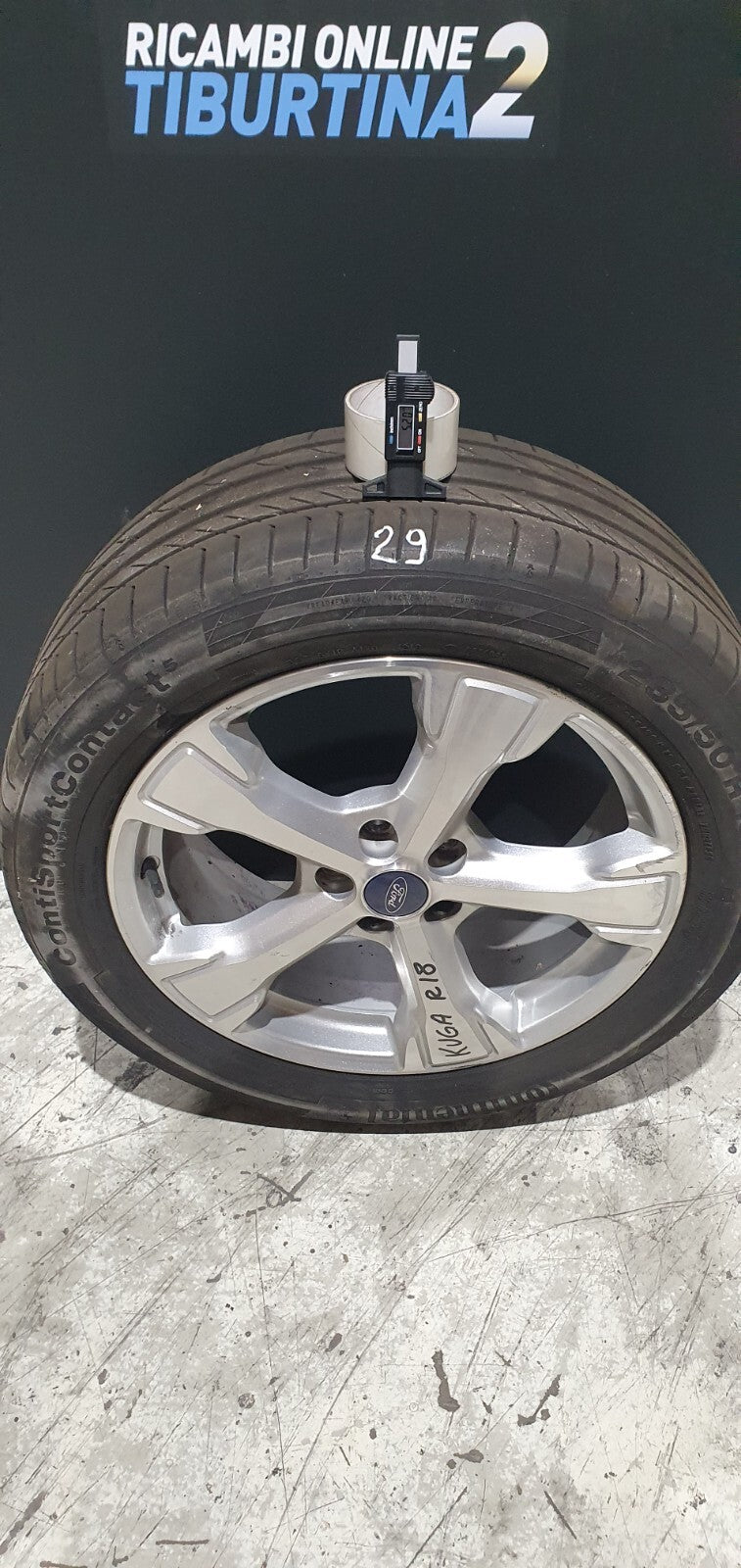 Cerchi e gomme 4 cerchi per Ford Kuga con gomme continental 235-50-r18