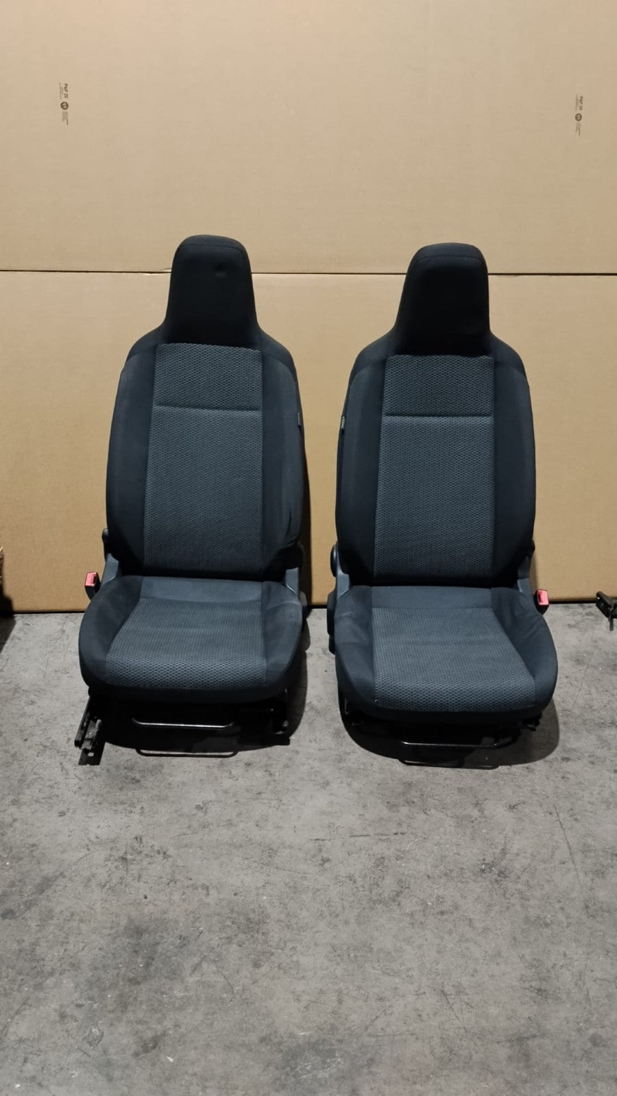 Tappezzeria Seat Mii 2011 in poi stoffa grigia scuro senza panelli con airbag