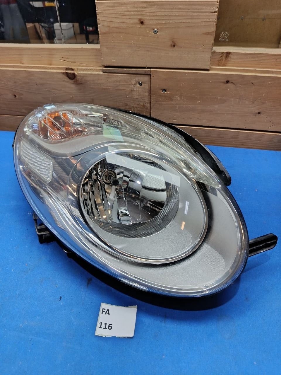 FA 116 - Faro con difetto fanale anteriore destro Fiat 500L 2012 2017