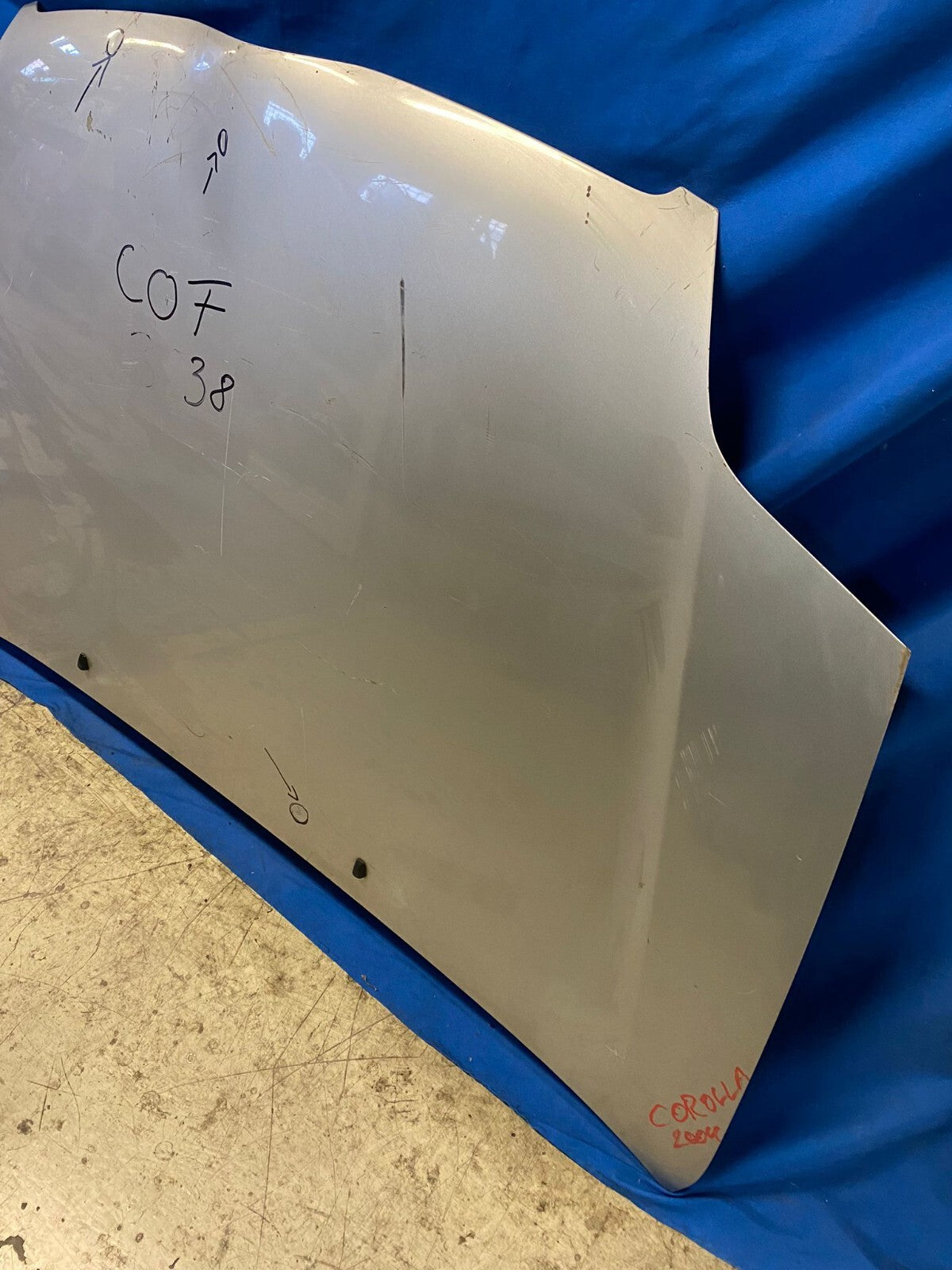 Cof 38 - Cofano Anteriore Toyota Corolla Anno 2004 con qualche difetto