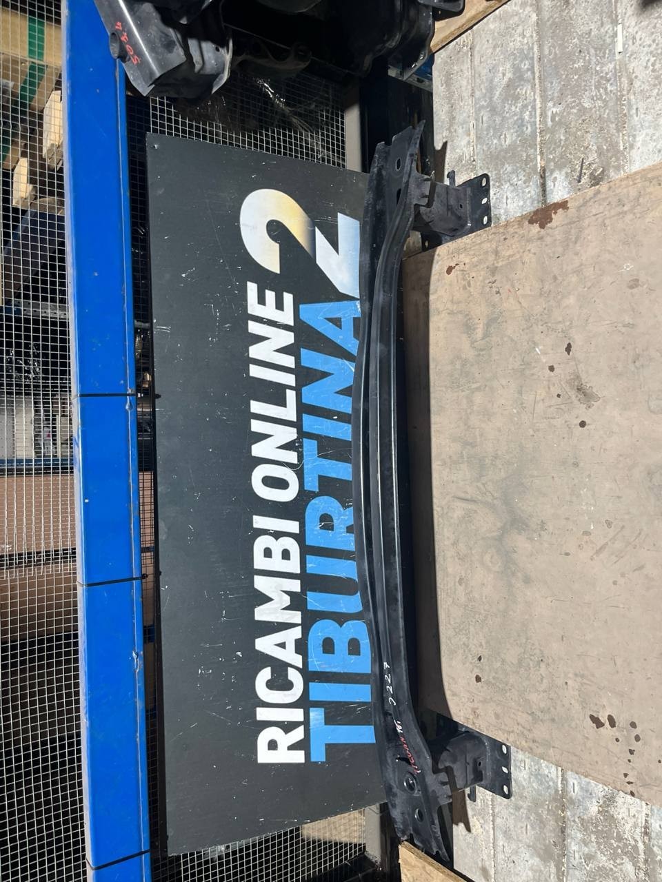 Trav 5227 traversa posteriore Volkswagen Tiguan dal 2016