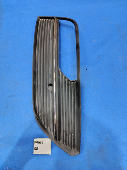 Masc 68 - Mascherina Fendinebbia destra paraurti anteriore Audi A3 8V 2012 2016