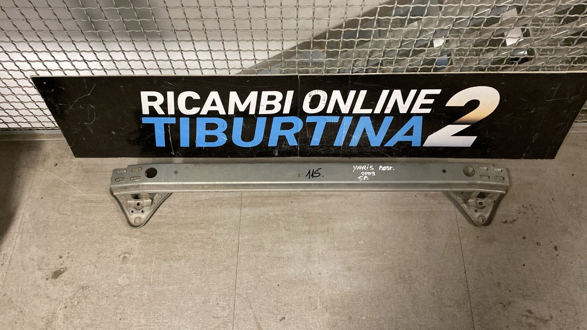 Traversa posteriore Toyota Yaris 5 porte Anno 2009 Numero oggetto 115
