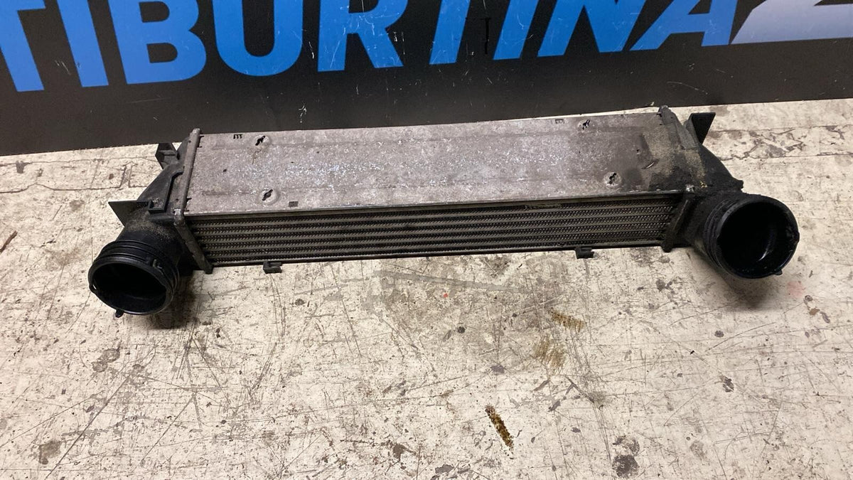 Intercooler BMW serie 3 2.0 D Anno 2007 Numero oggetto I5025
