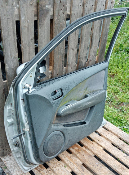 Portiera sportello anteriore destro Mitsubishi Outlander 2001 con difetto