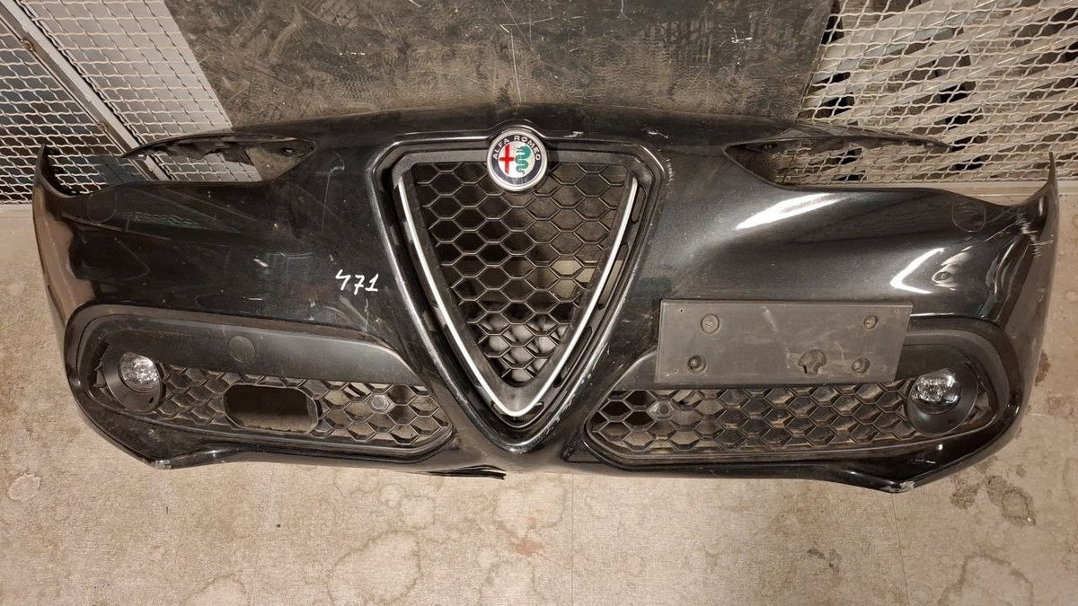 Par 471 paraurti anteriore Alfa Romeo Stelvio cod 50551532 dal 2016 con difetto