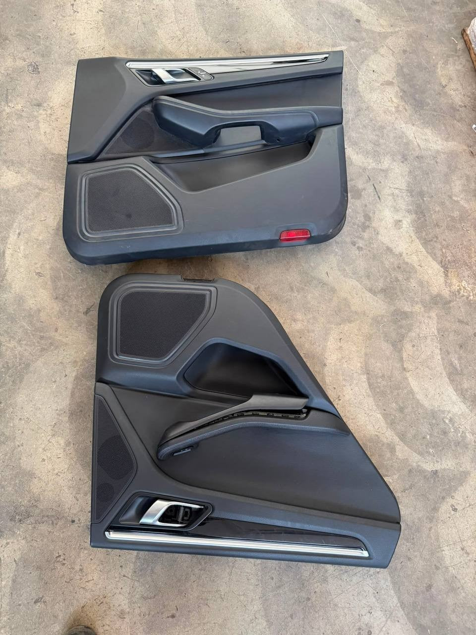 Tappezzeria Porsche Macan Pelle e alcantara 2020 vedi foto