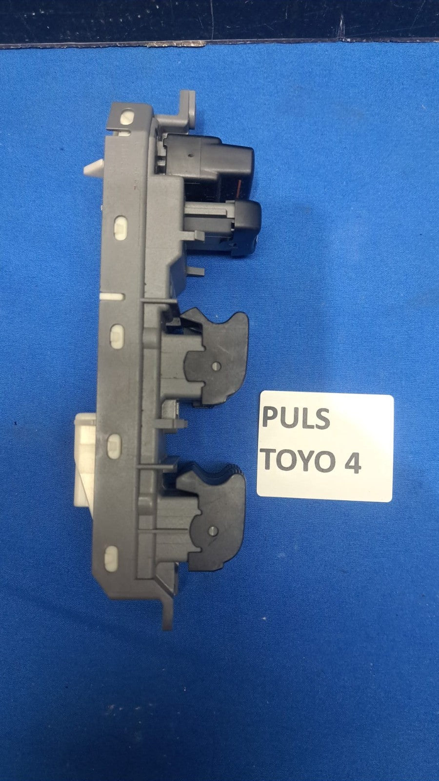 Puls Toy 4 pulsantiera alzavetro Toyota yaris dal 2012 in poi