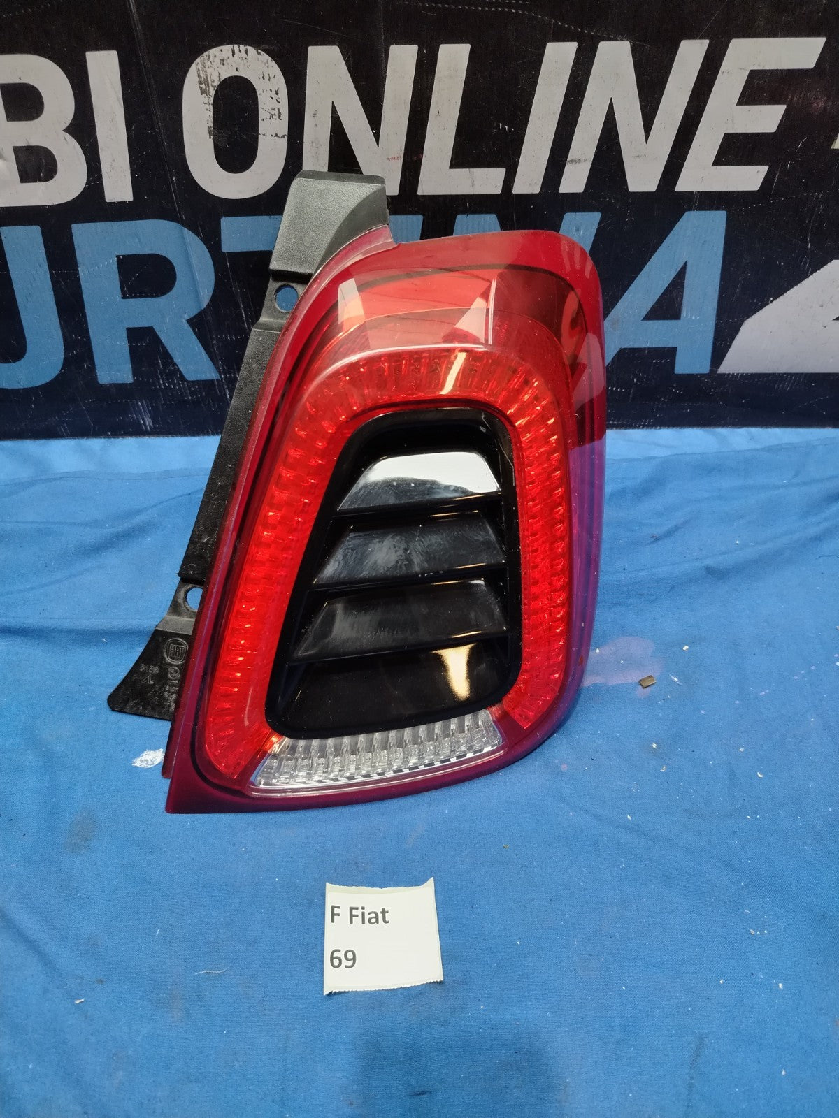 F Fiat 69 - Fanale posteriore stop Fiat 500 Abarth destro con alette