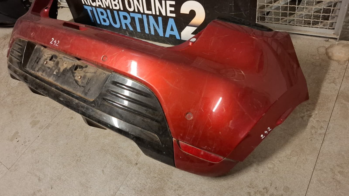 Paraurti posteriore Renault clio cod 850225639r anno 2015 Par 242