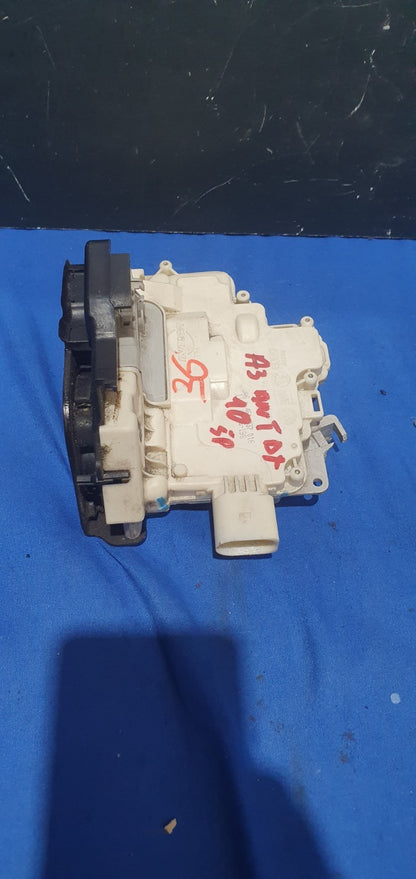 Ser 36 - Serratura elettrica Audi anteriore destra 4F1537016
