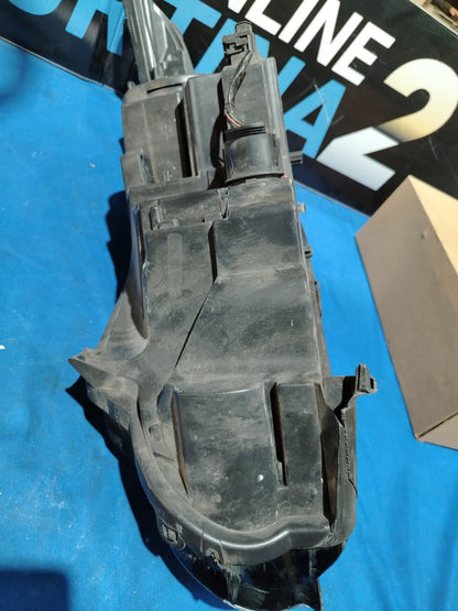 Fa 3 - Faro Fanale anteriore Range Rover Sport 2012 plastica e attacchi rotti