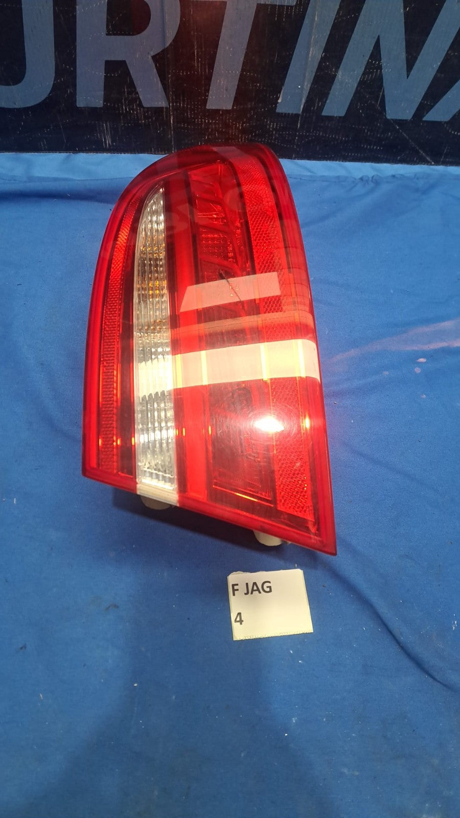 F Jag 4 Fanale stop posteriore destro Jaguar XE berlina dal 2016