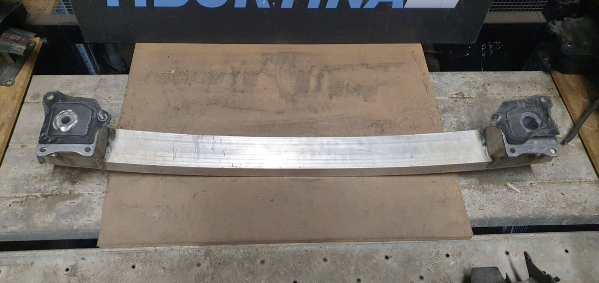 Traversa rinforzo paraurti posteriore Audi A6 SW dal 2012
