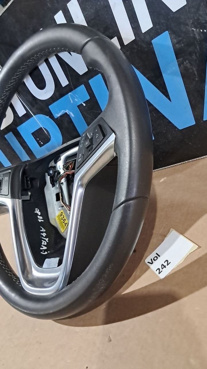 Vol 242 volante opel astra j