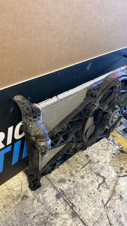 Radiatore e ventola Fiat Doblo 1.6D Anno 2010 Numero oggetto R5074