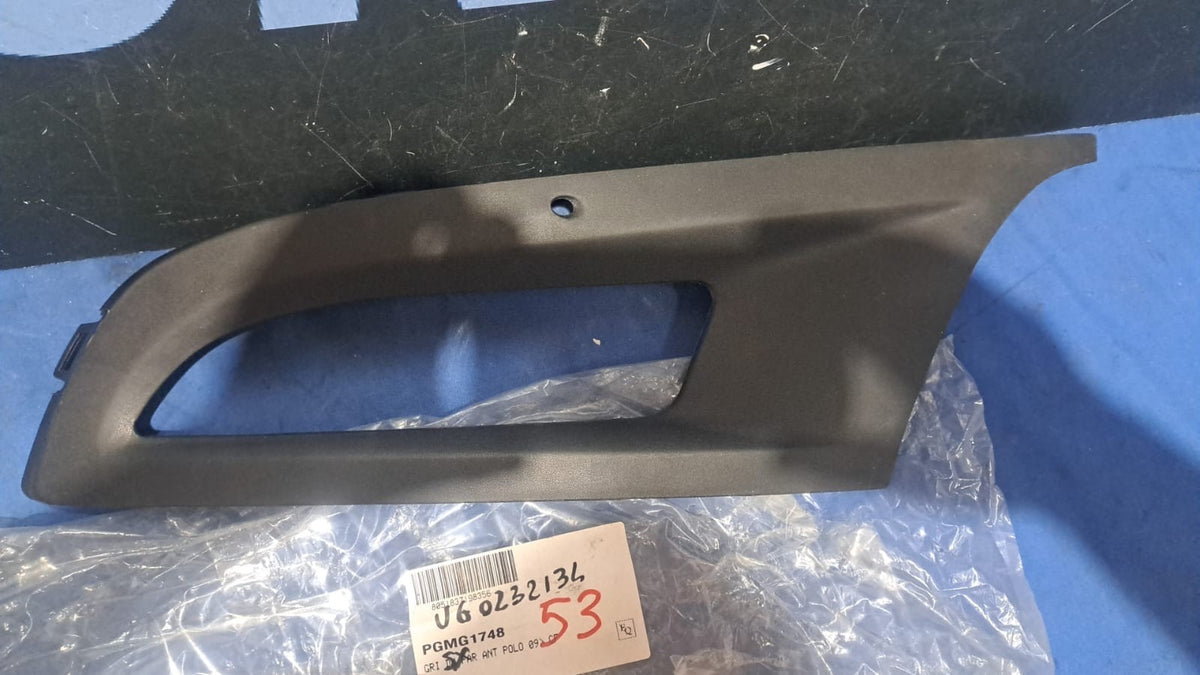 Masc 53 Mascherina paraurti anteriore lato sinistro con foro fendi dal 2009