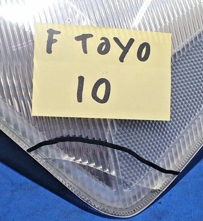 F TOYO 10 - Fanale Posteriore sinistro Toyota Prius 2009 2012 scheggiato