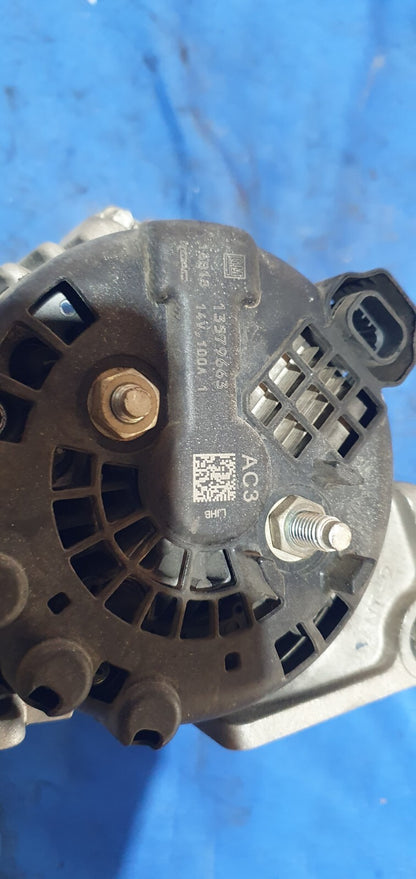 Alternatore Opel Adam 1.4 B GM 13579663 14v 100A